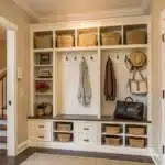 entrée d'une petite maison